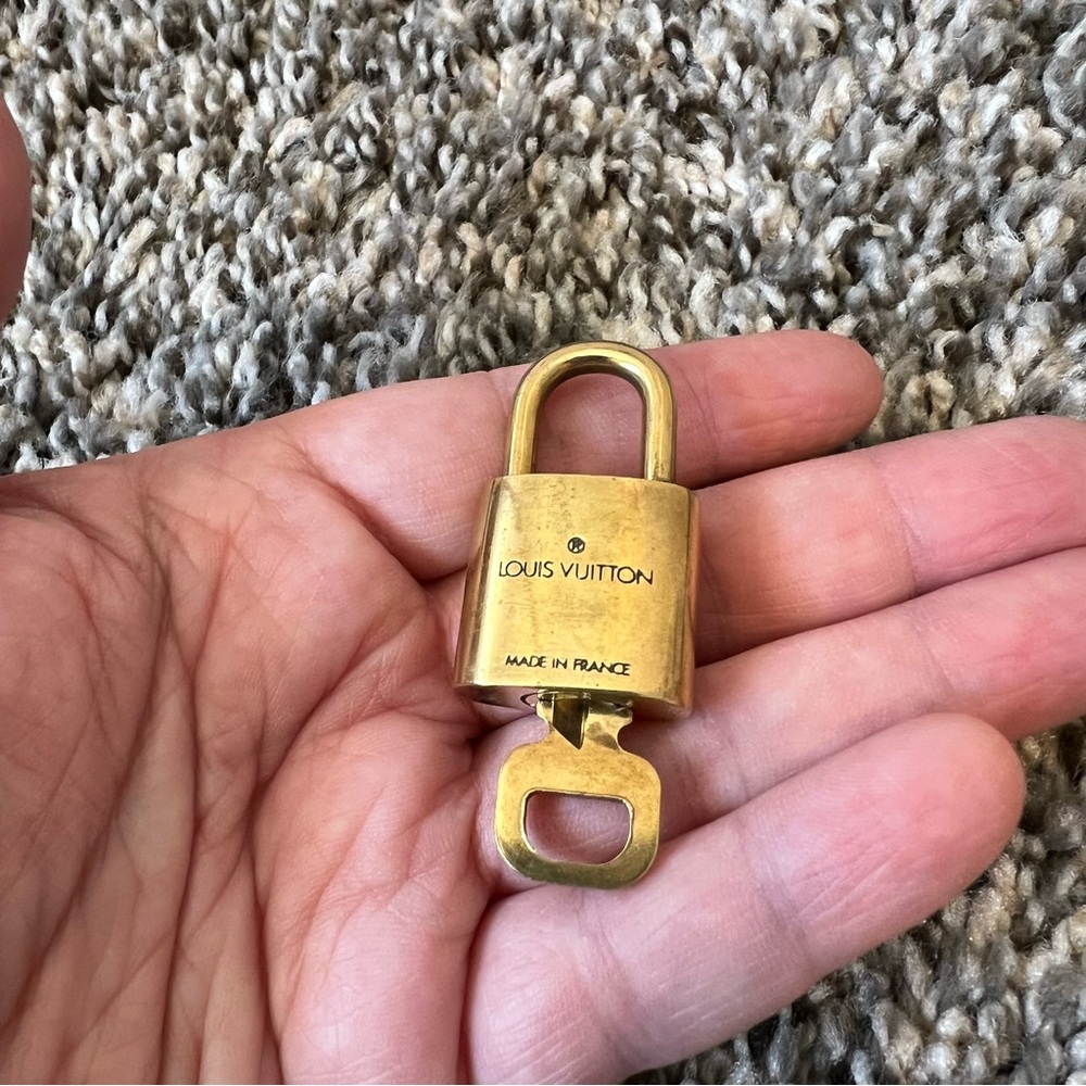 Louis Vuitton Brass Lock & Key 302 With LV Logo